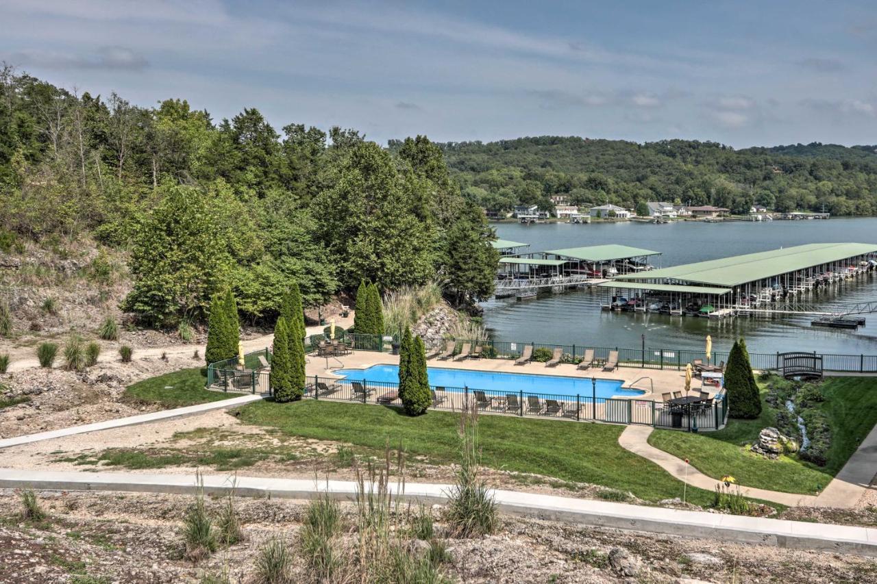 Lakefront Ozark Condo With Balcony And Seasonal Pool! Camdenton Exterior foto